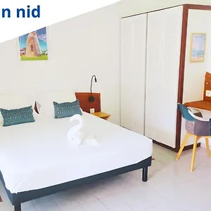 Kawan Nid - Confort, A 2 Min A Pied, Piscine, Wifi, Climatisation Grand-Bourg (Marie Galante)